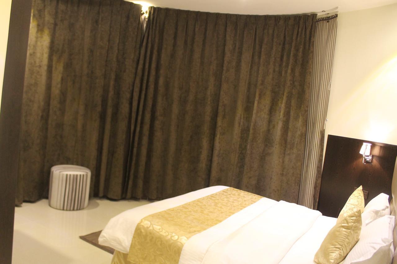 فندق دولف الرياض شارع العمرة Doolv Hotel Exterior photo
